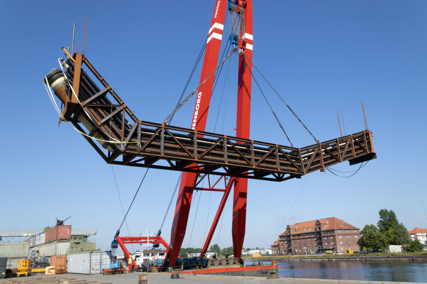 2020622 Dueker Deichbruecke WHV 5704